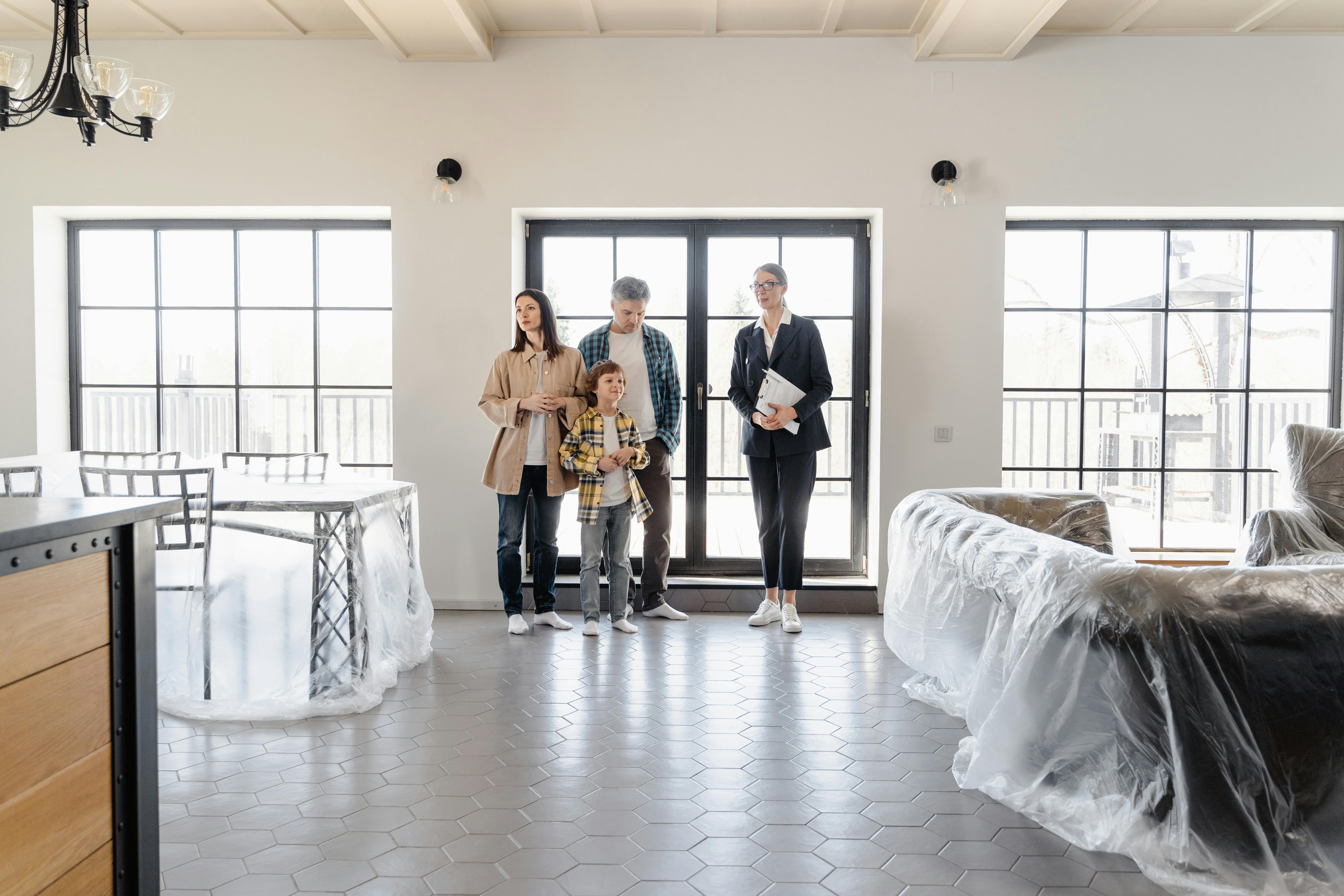 Family meeting with real estate agent